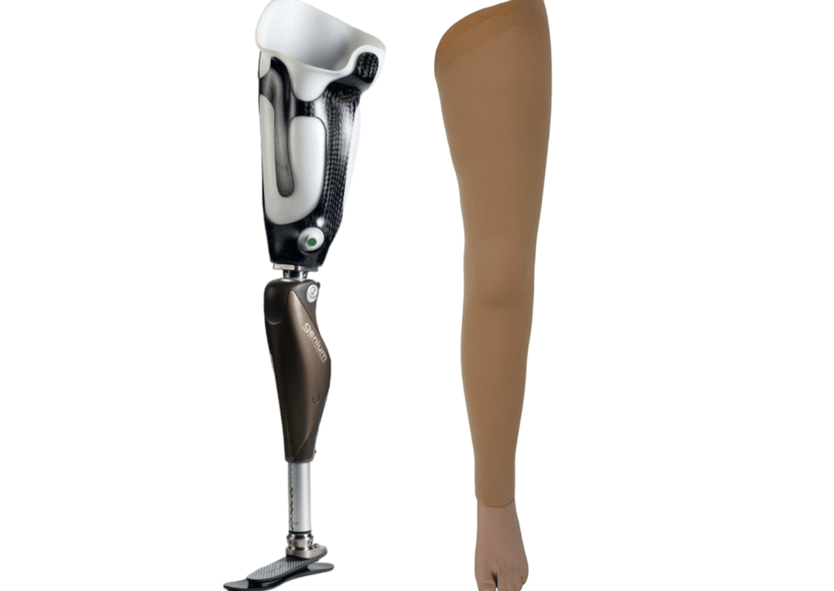 Ảnh Chân giả trên gối