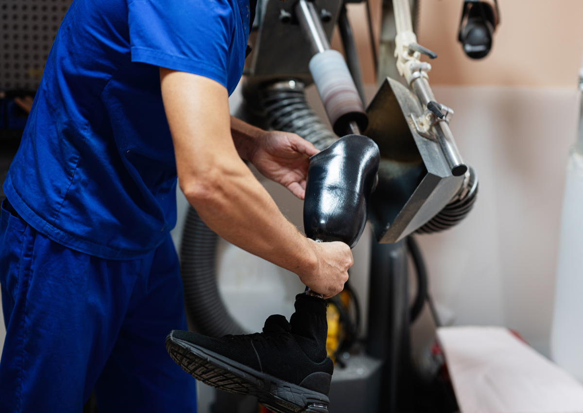 Quy trình chế tạo và lắp đặt chân giả